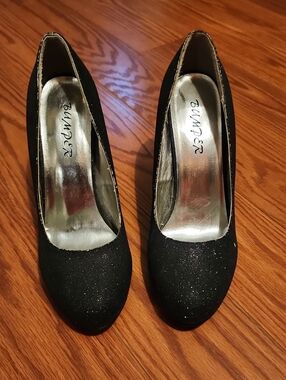 Bumper Black Glitter Round-Toe Heels